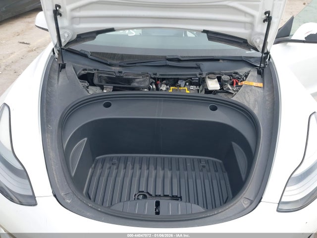 44047072 :رقم المزاد ، 5YJ3E1EA3MF048329 vin ، 2021 Tesla Model 3 Standard Range Plus Rear-wheel Drive مزاد بيع