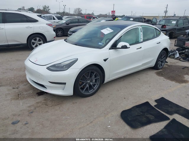 44047072 :رقم المزاد ، 5YJ3E1EA3MF048329 vin ، 2021 Tesla Model 3 Standard Range Plus Rear-wheel Drive مزاد بيع
