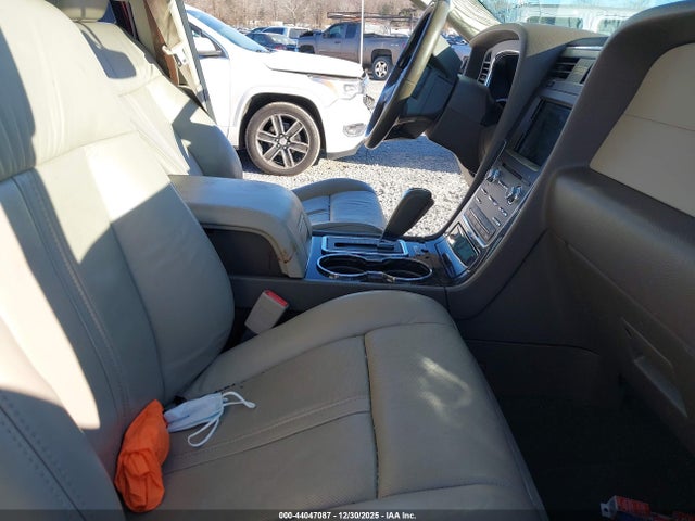 5LMJJ2JT3GEL06086 Lincoln Navigator Select