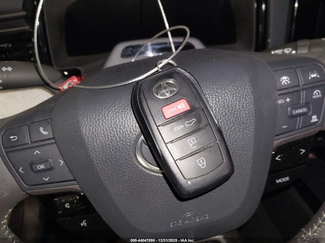 Toyota CAMRY XLE 2025 4T1DAACK2SU077610 Image 11