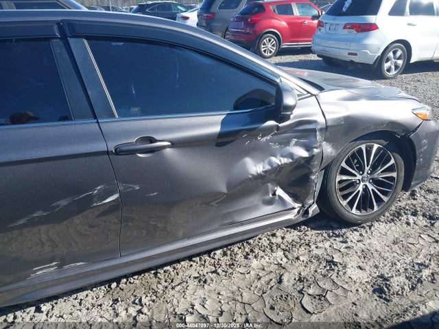 4T1B11HK3JU663313 Toyota CAMRY SE