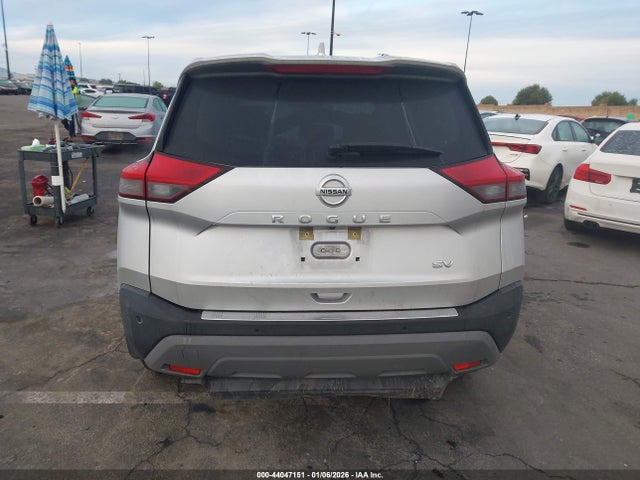 JN8AT3BA4MW017023 Nissan Rogue Sv Fwd