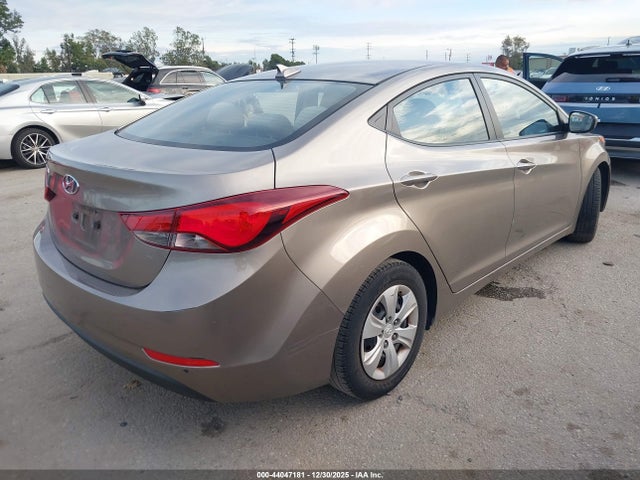 5NPDH4AE9GH789483 Hyundai ELANTRA SE