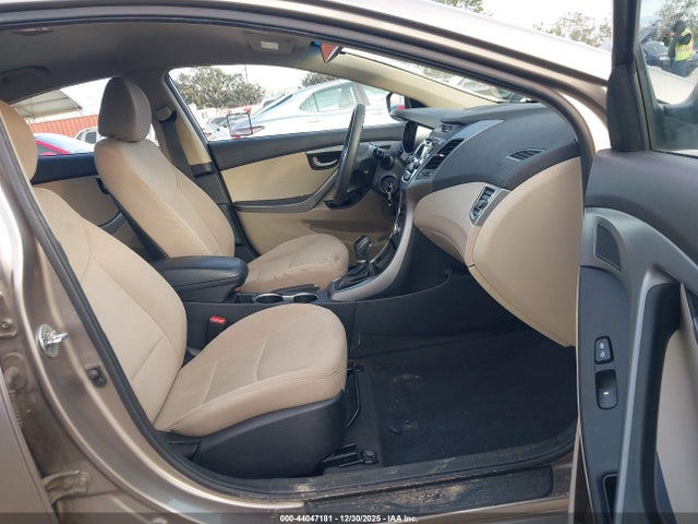 5NPDH4AE9GH789483 Hyundai ELANTRA SE