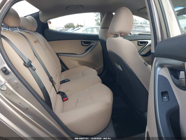 5NPDH4AE9GH789483 Hyundai ELANTRA SE