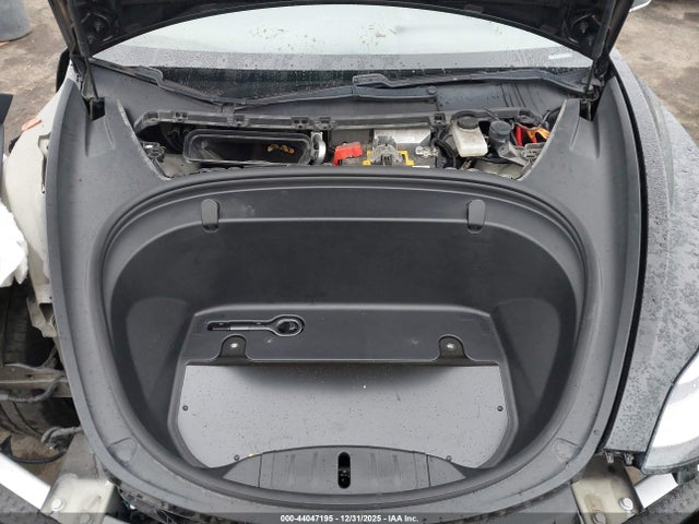 2018 TESLA MODEL 3 5YJ3E1EA4JF101499 Photo 9