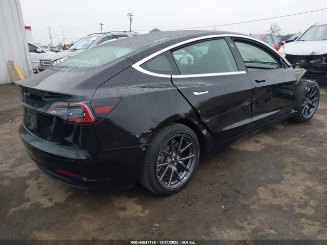 2018 TESLA MODEL 3 5YJ3E1EA4JF101499 Photo 3