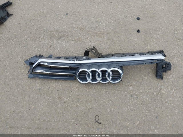 WAULMAF49JA043889 Audi A4 2.0t Tech Ultra Premium/2.0t Ultra Premium