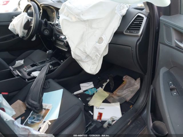 2018 HYUNDAI TUCSON KM8J23A46JU801961 Photo 4