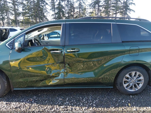 5TDJSKFC7RS111800 Toyota SIENNA XLE
