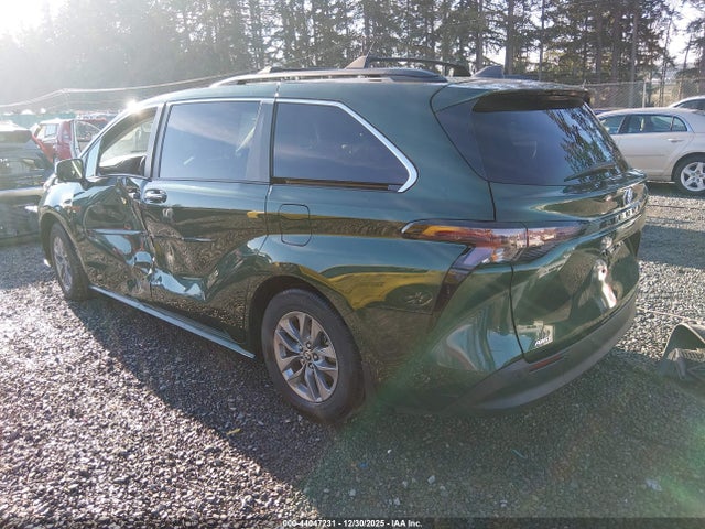 5TDJSKFC7RS111800 Toyota SIENNA XLE
