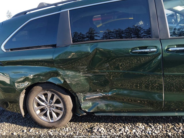 5TDJSKFC7RS111800 Toyota SIENNA XLE