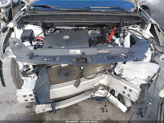 Toyota Highlander Platinum 2022 5TDFZRAH8NS095582 Image 10