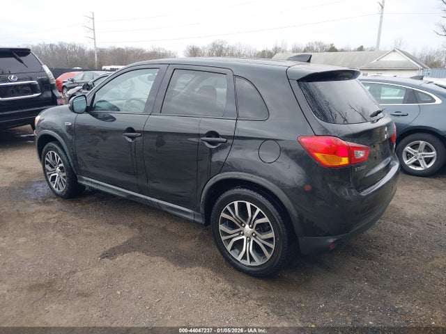 2017 MITSUBISHI OUTLANDER SPORT JA4AP3AU1HZ061507 Photo 2