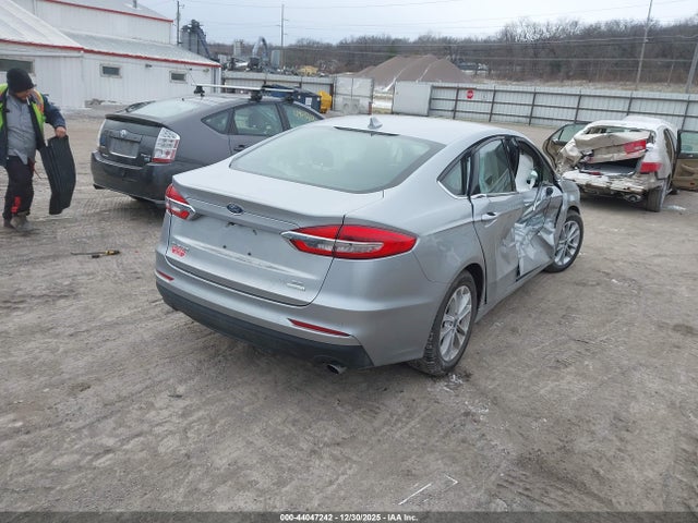 Ford FUSION SE 2020 3FA6P0HD4LR185807 Image 4