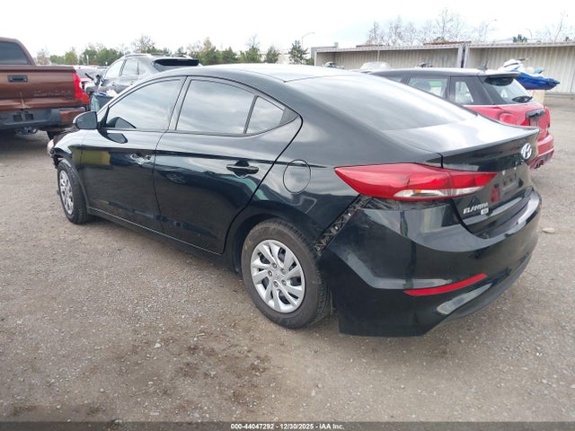 5NPD74LF3JH298763 Hyundai ELANTRA SE