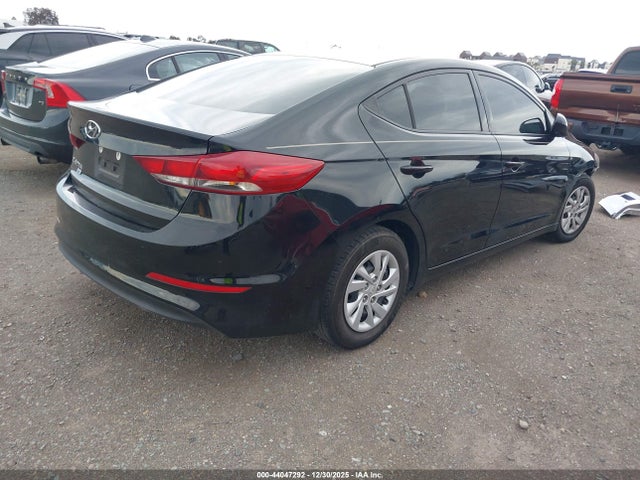 5NPD74LF3JH298763 Hyundai ELANTRA SE