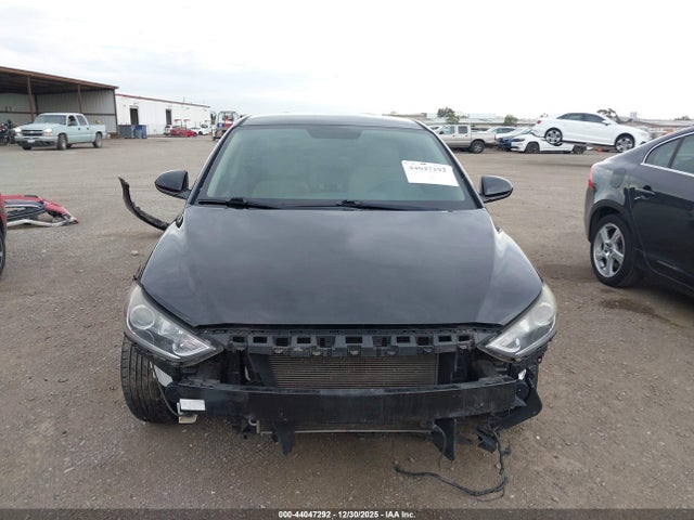 5NPD74LF3JH298763 Hyundai ELANTRA SE