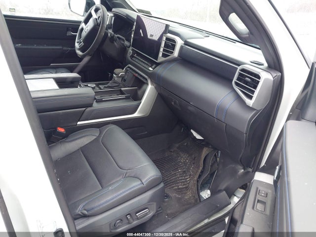 2025 TOYOTA TUNDRA HYBRID 5TFNC5DB6SX104539 Photo 4