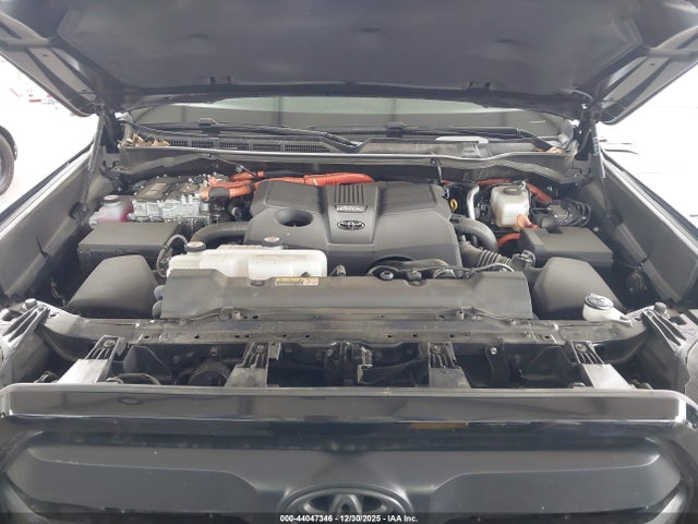 2025 TOYOTA TUNDRA HYBRID 5TFWC5EC9SX008674 Photo 9