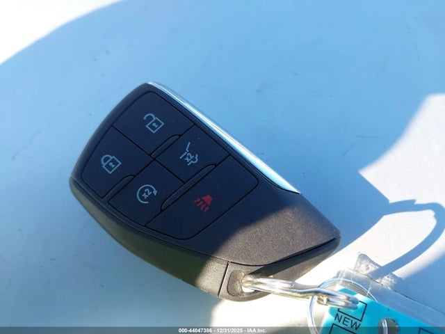 3GN7DNRP8SS236379 Chevrolet Equinox Ev Lt 2