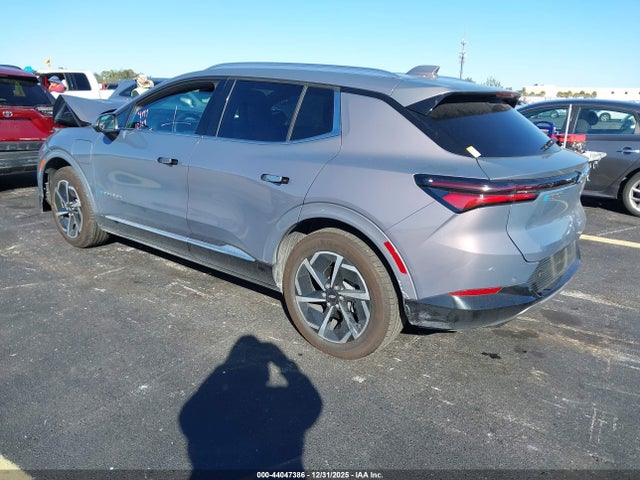3GN7DNRP8SS236379 Chevrolet Equinox Ev Lt 2