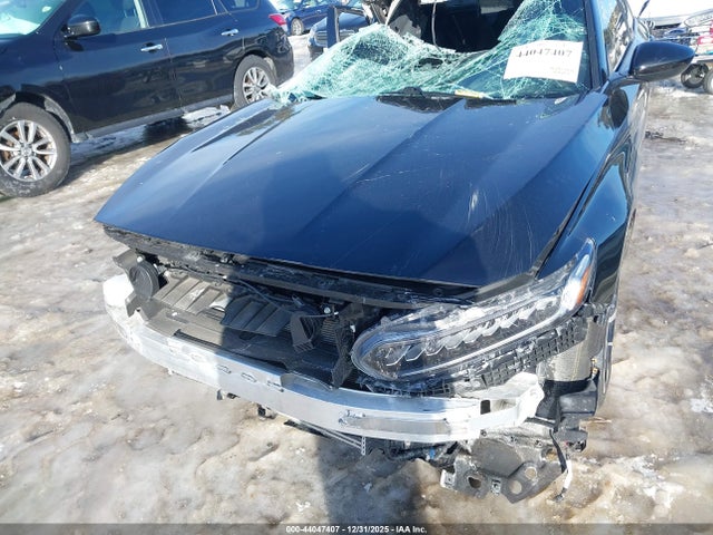 1HGCV1F3XNA105900 Honda Accord Sport