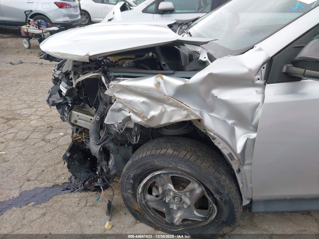 Toyota RAV4 LE 2015 2T3ZFREV2FW231033 Image 6