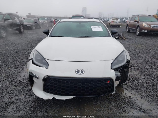 Toyota Gr86 Premium 2023 JF1ZNBE17P9753932 Image 13