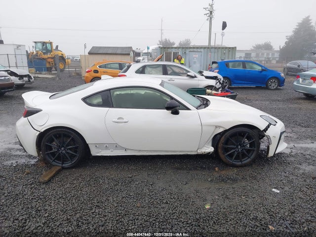 Toyota Gr86 Premium 2023 JF1ZNBE17P9753932 Image 14