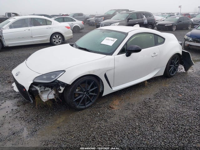 Toyota Gr86 Premium 2023 JF1ZNBE17P9753932 Image 2