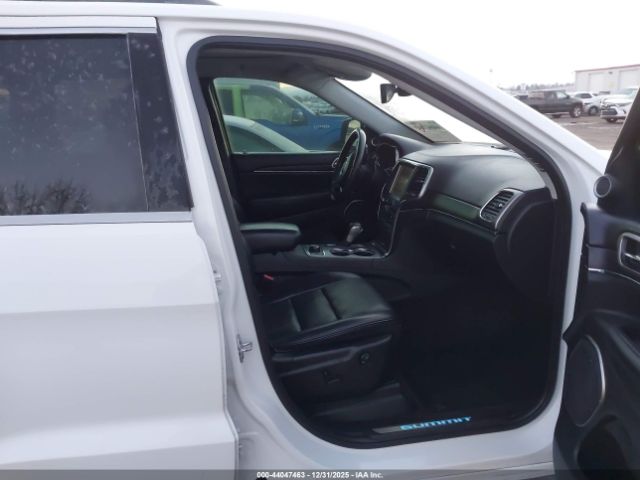 2017 JEEP GRAND CHEROKEE 1C4RJFJT1HC674314 Photo 4