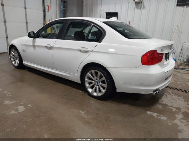 2011 BMW 328I WBAPK7C51BA820932 Photo 2