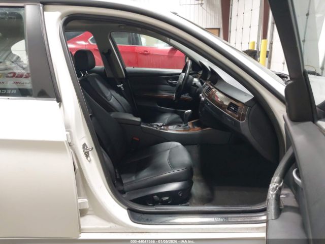 2011 BMW 328I WBAPK7C51BA820932 Photo 4