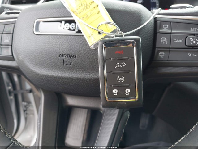 1C4RJGAG0SC267231 Jeep Grand Cherokee Laredo 4x2