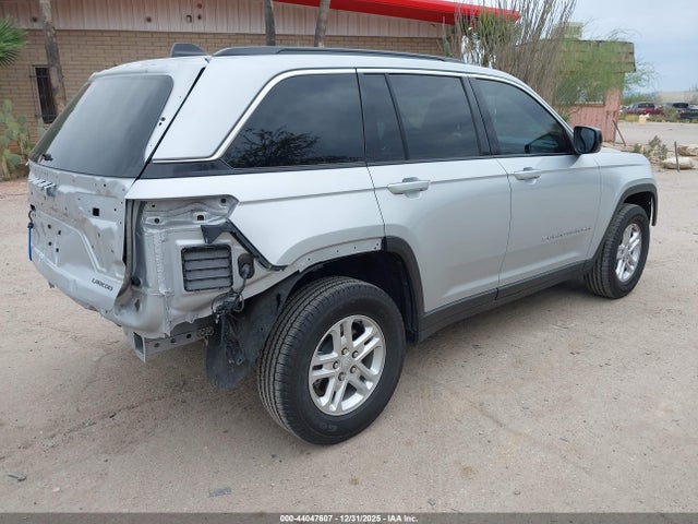 1C4RJGAG0SC267231 Jeep Grand Cherokee Laredo 4x2