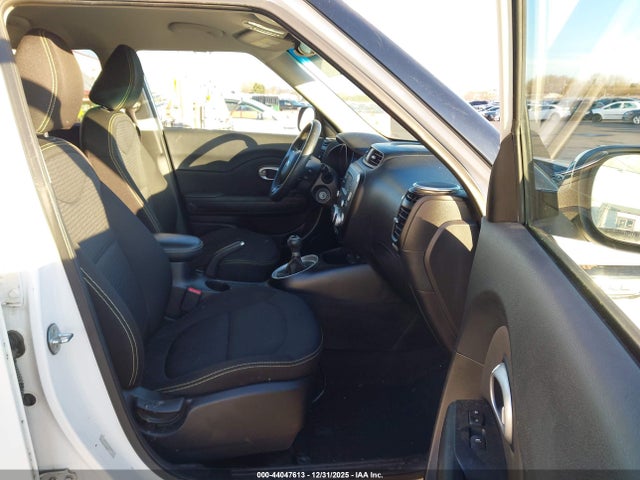 KIA SOUL + 2014 KNDJP3A59E7029782 Image 5