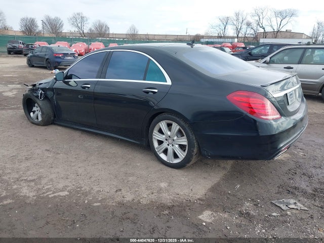 2015 MERCEDES-BENZ S 550 WDDUG8FB8FA088065 Photo 2