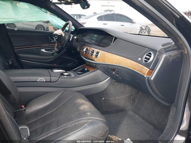 2015 MERCEDES-BENZ S 550 WDDUG8FB8FA088065 Photo 4