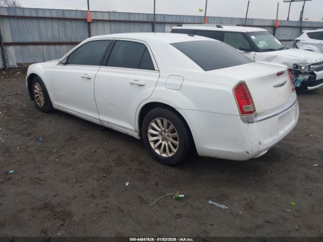 2013 CHRYSLER 300 2C3CCAAG4DH732773 Photo 2