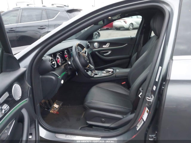 Mercedes-Benz E 300 2019 WDDZF4JB0KA682426 Image 5