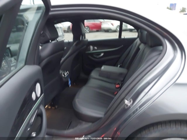 Mercedes-Benz E 300 2019 WDDZF4JB0KA682426 Image 8