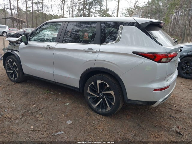2023 MITSUBISHI OUTLANDER JA4J3UA85PZ058418 Photo 2