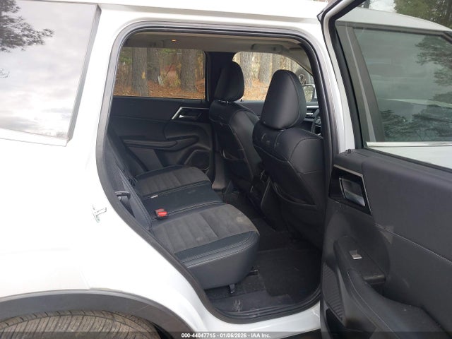 2023 MITSUBISHI OUTLANDER JA4J3UA85PZ058418 Photo 7