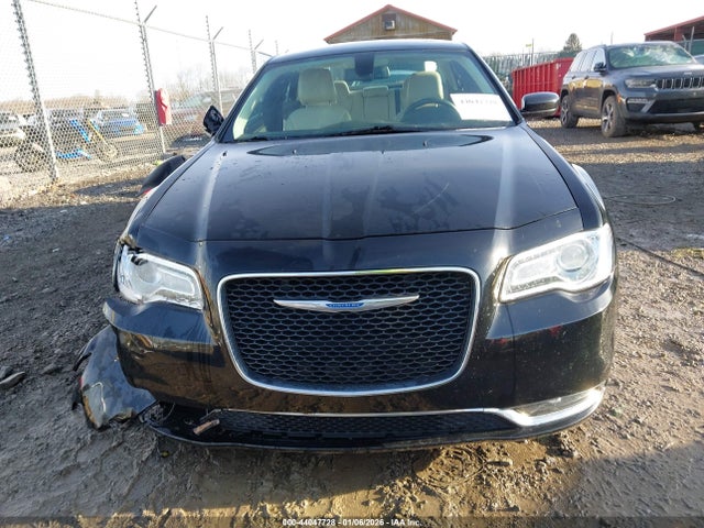 Продажа на аукционе авто 2017 Chrysler 300 Limited, vin: 2C3CCAAG7HH582504, номер лота: 44047728