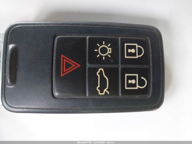 2015 VOLVO XC60 YV4902RK5F2631053 Photo 10