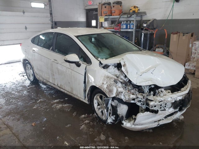 44047765 :رقم المزاد ، 1G1BE5SM9J7133798 vin ، 2018 Chevrolet Cruze Lt Auto مزاد بيع
