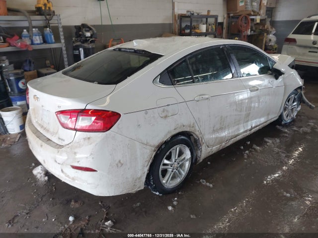 44047765 :رقم المزاد ، 1G1BE5SM9J7133798 vin ، 2018 Chevrolet Cruze Lt Auto مزاد بيع