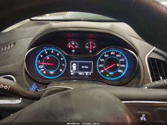 44047765 :رقم المزاد ، 1G1BE5SM9J7133798 vin ، 2018 Chevrolet Cruze Lt Auto مزاد بيع