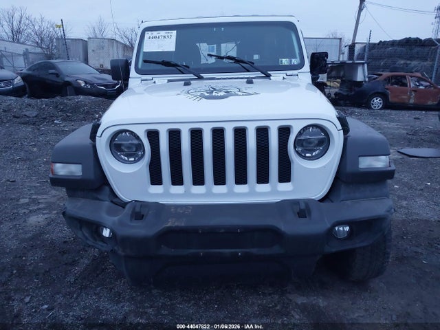 1C4HJXDN8MW532582 Jeep Wrangler Unlimited Sport S 4x4
